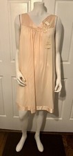 Vintage 1960s Vanity Fair Peachy Pink Applique Neckline Nightgown NEW Size M