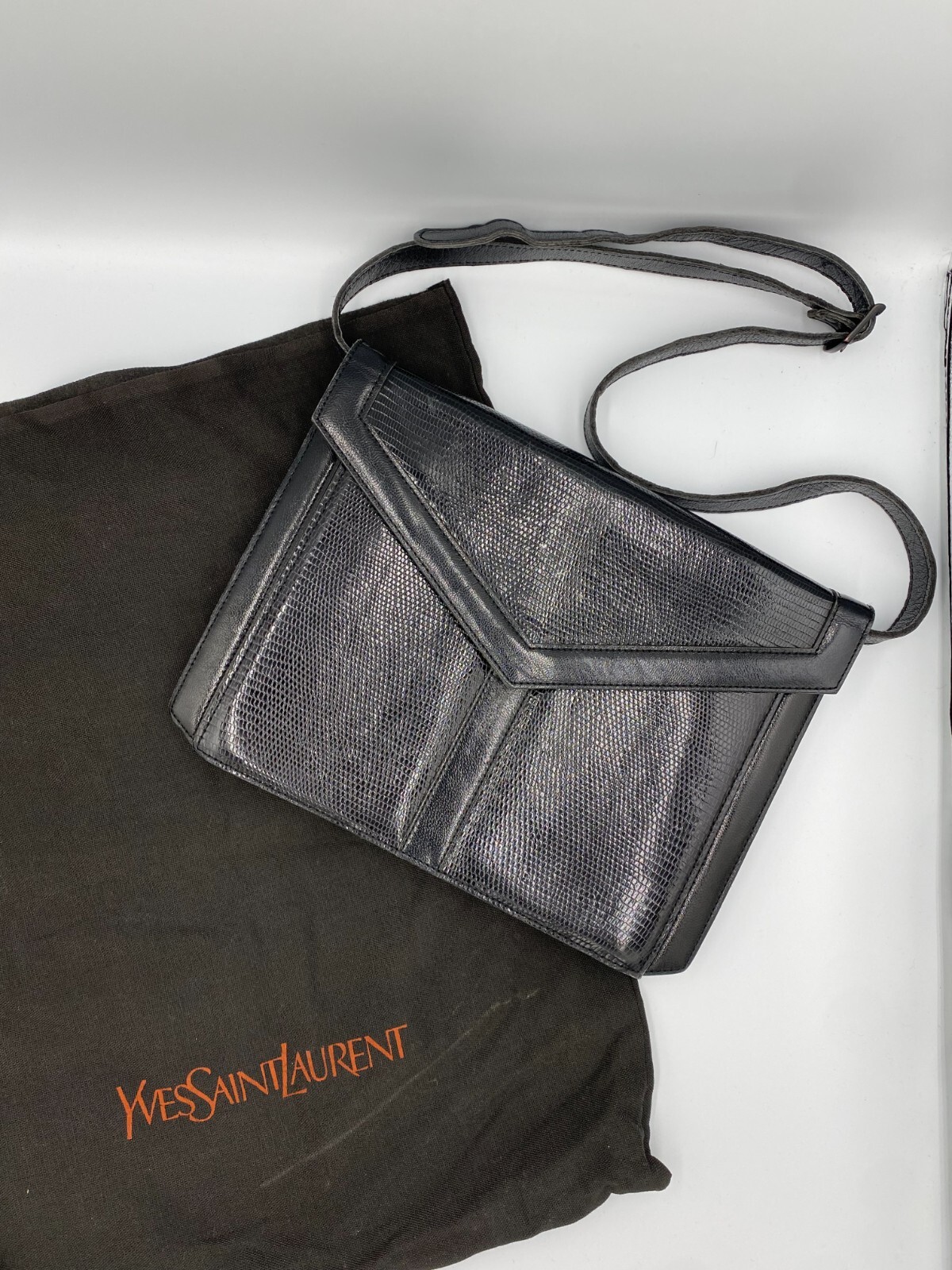 SAINT LAURENT Borsa a tracolla SaintLaurent nera pochette