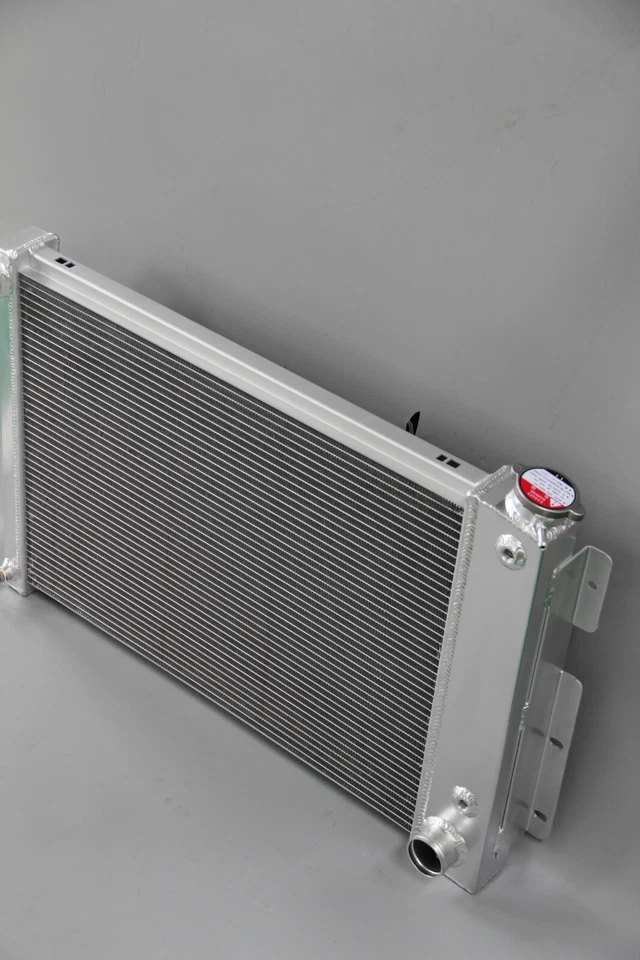 Radiador 370 de 3 filas para Chevy Camaro Pontiac Firebird Big Block 1967 1968 1969 23" Foto 3 de 4