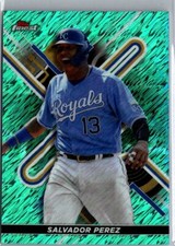 2022 Topps Finest Aqua Shimmer Refractor /175 Salvador Perez #58
