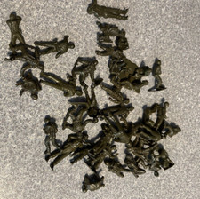 Unbranded Dark Green-Brown Army Plastic Men 2-3" Lot of 32 Shiny Hard Plastic