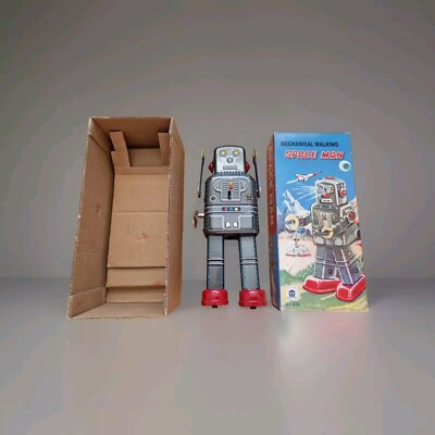 Ha Ha MS439 Mechanical Walking Space Man . Boxed . Excellent.