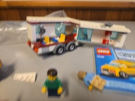 LEGO CITY 4435 Car and Caravan Camper 100% Minifigures & Instructions NO BOX