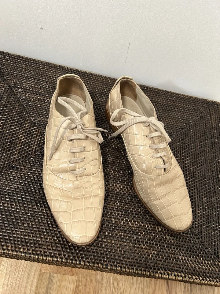 Zapatos Alexander Wang para mujer Oxford de cuero de cocodrilo tostado de encaje talla US 7 Foto 2 de 4