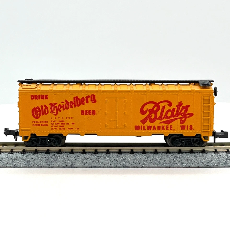 Minitrix N Scale 3249 Old Heidelberg Blatz Beer 40ft Steel Reefer URTX 27107 - Image 3 of 4