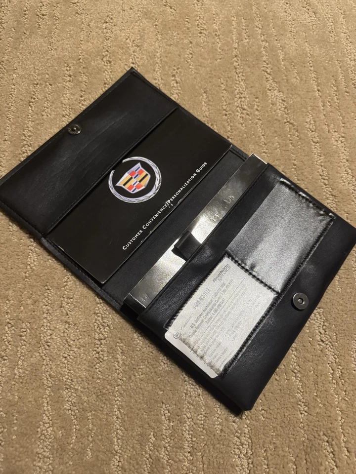 Cadillac CTS-V/CTS 2004 propietario original manual y artículos con estuche Foto 2 de 4