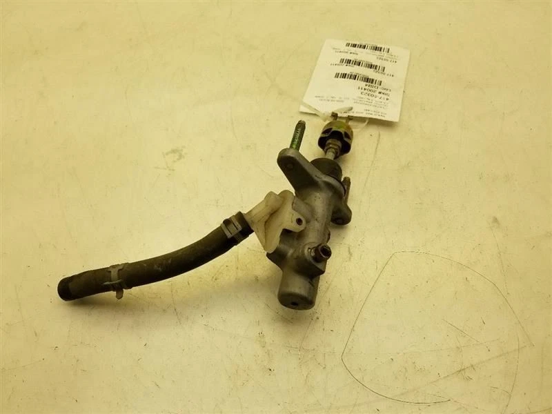 04-06 SCION XA 1.5L FWD AT CLUTCH MASTER CYLINDER  - Image 4 of 4