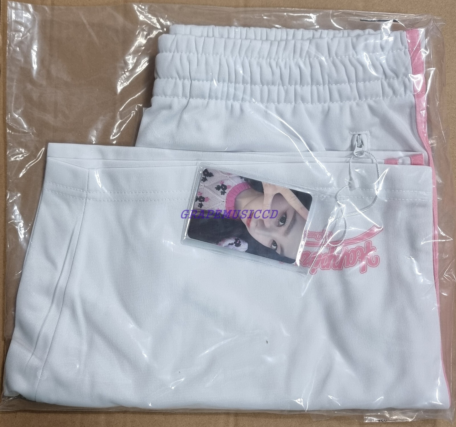 Red Velvet HAPPINESS : My Dear, ReVe1uv OFFICIAL MD SHORT PANTS SET + PHOTOCARD