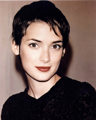 WINONA RYDER 8x10 PHOTO