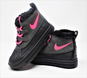 nike woodside chukka