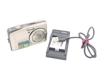 Fujifilm FinePix F60fd Silber Super CCD 12MP Zubehörpaket Akku Getestet Y2K