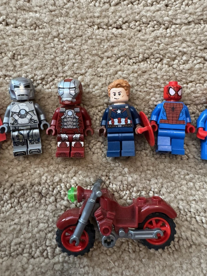 Lote Surtido de Minifiguras LEGO Marvel Ironman Magneto Capitán América Foto 3 de 4