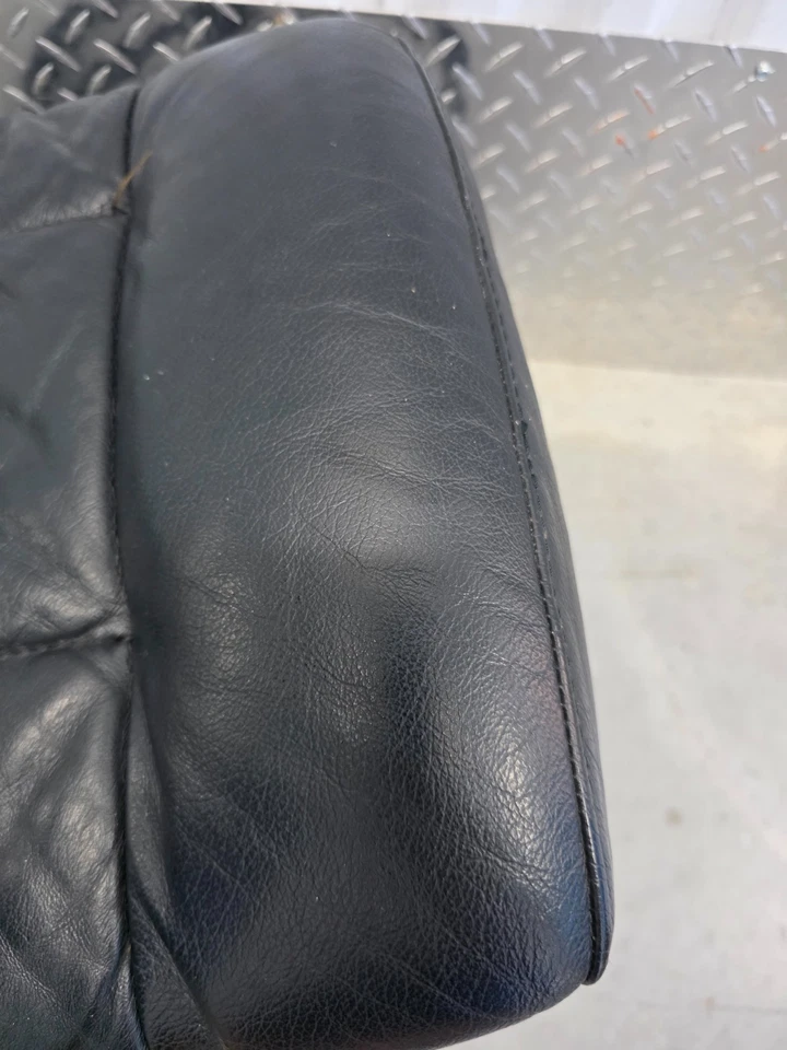 Otomana Ekornes Stressless Vintage Cuero Negro Marco Negro | SIN Función de Inclinación Foto 2 de 4