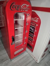 Coca-Cola Mini Fridge Drinks Cooler – Retro Style (Thermoelectric)