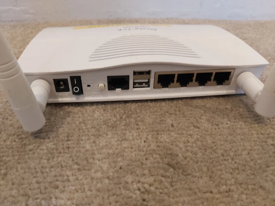 DrayTek Vigor 2760N Wireless Router - NO ADAPTOR INCLUDED - Working - Used - Image 3 of 4