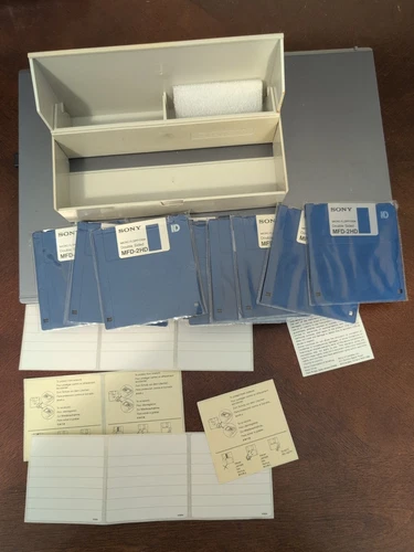 (10) New Sony Double-Sided High-Density 3.5" 1.44 MB Floppy Disks MFD-2HD & Case