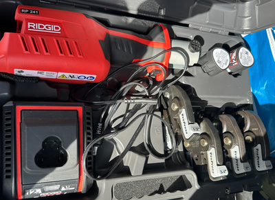 #ad RIDGID 57373 RP 241 Compact Press Tool Kit w 1 2quot; to 1quot; Jaws Battery Charger $1980.00