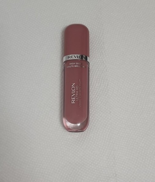 Revlon Ultra HD Vinyl Lip Polish in 925 Birthday Shade High Shine Lipstick Makeup-image