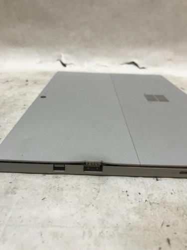 Microsoft Surface Pro 5 1796 i5 8GB RAM 256GB SSD Windows 11 *BAD USB PORT* -DW - Picture 4 of 8