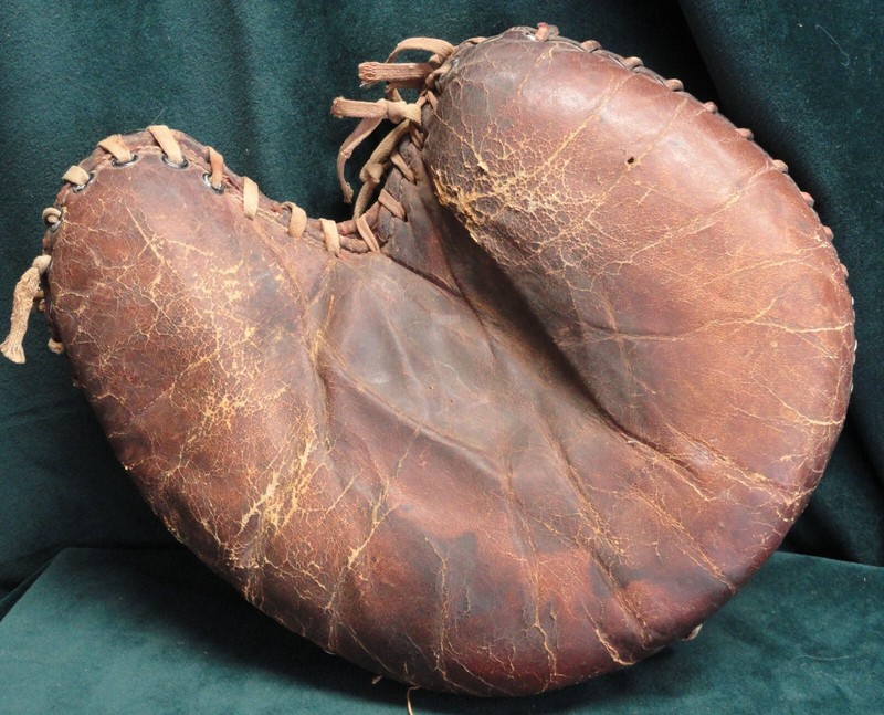 Vintage 1900s 1910s 1920s Leather Catcher's Mitt Baseball Glove - LOOK
