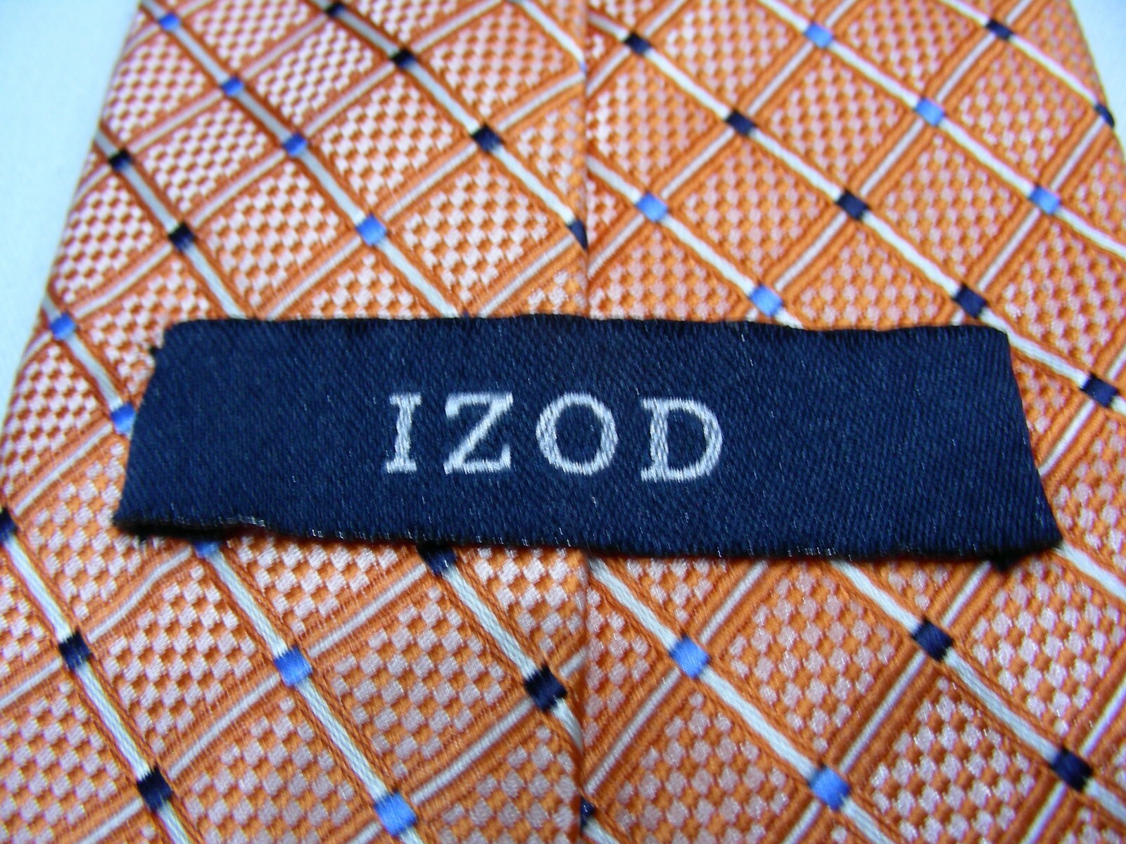 IZOD - ORANGE GEOMETRIC PATTERNED - POLYESTER NEC… - image 8