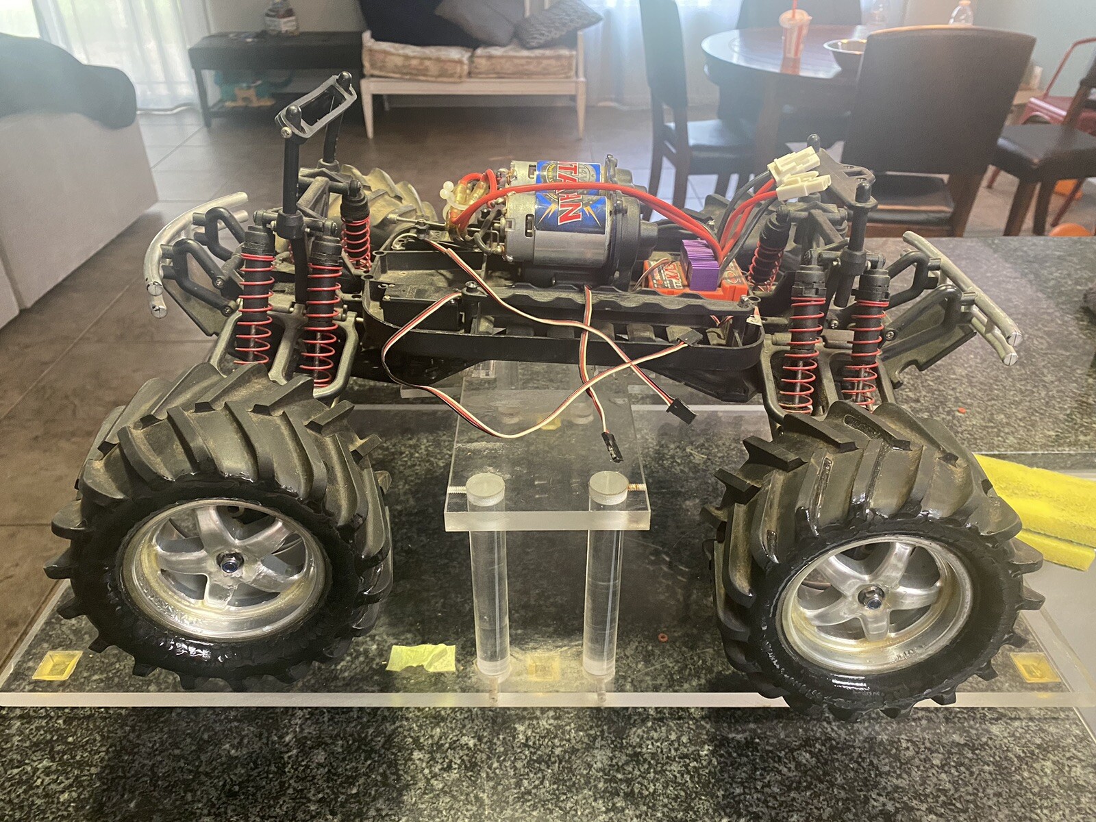 Traxxas E-Maxx Monster Truck W/EVX 14.4 Twin Monster 550 Motors Project !! 4x4