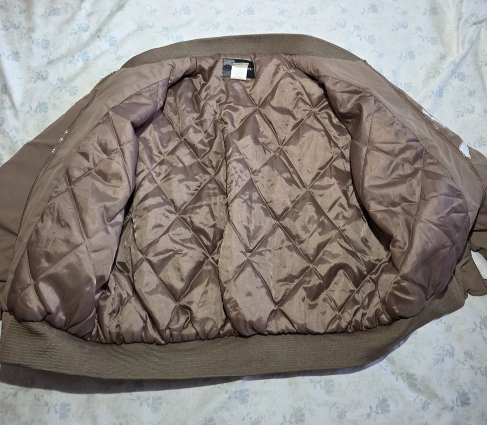 Los Angeles LA Dodgers Vintage Puffer Bomber Jacket Women's XL By Vision Sports - Image 3 of 4