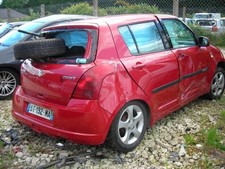 Porte arrière et accessoires Suzuki SWIFT