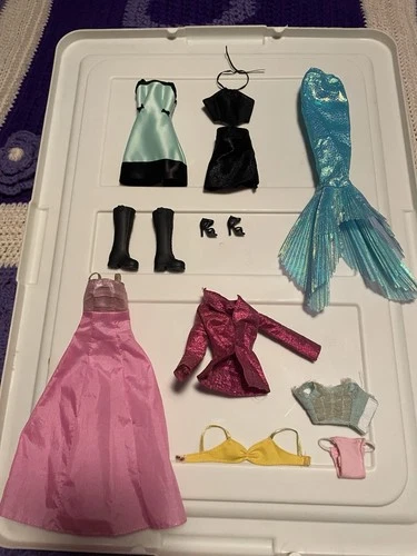 Barbie Vintage Doll Accessories