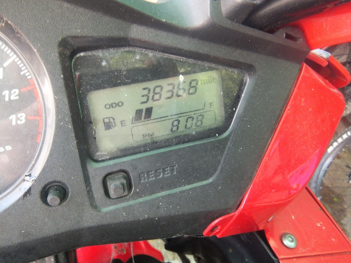 HONDA VFR 800 VTEC OIL PUMP ASSEMBLY AS SHOWN 38K MILES 2002