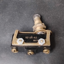 HONEYWELL BZ-2R-A2 SNAP-ACTION SWITCH  4 OBO 