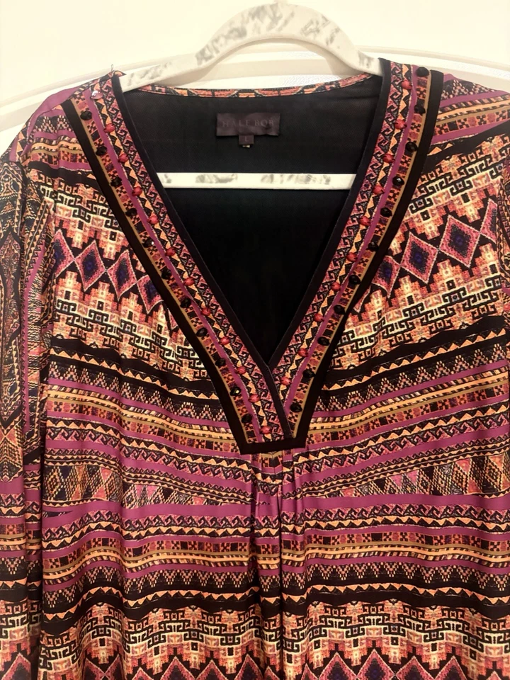 Vestido recto manga larga cuello en V adornado joya multicolor Hale Bob-L Foto 3 de 3