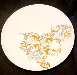 CASKÃTA Karma Coupe Dinner Plate White with Gold Design 11" NEW