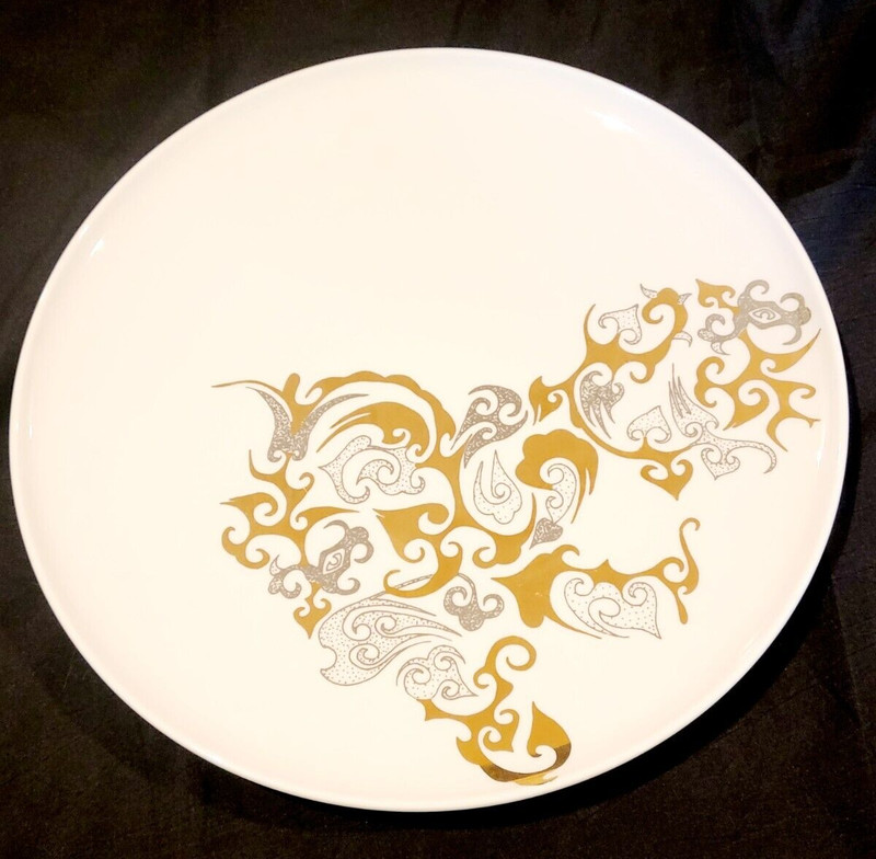 CASKÃTA Karma Coupe Dinner Plate White with Gold Design 11" NEW