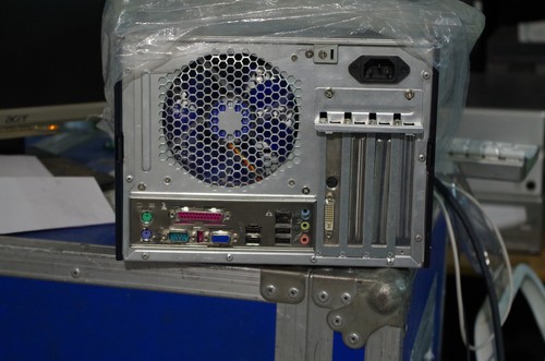 Antec Aria Cube / Intel P4 3.00 - Picture 4 of 4