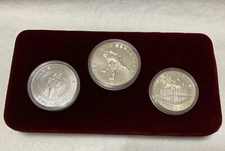 Commemorative 1988 Seoul Olympic 3 Coin Set in the Original Case  NEW