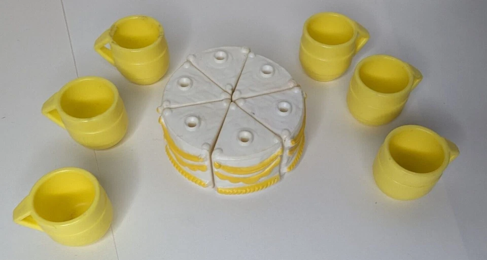 Lote de 12: Pastel de fiesta de cumpleaños My Little Pony años 80 y tazas amarillas Foto 3 de 4