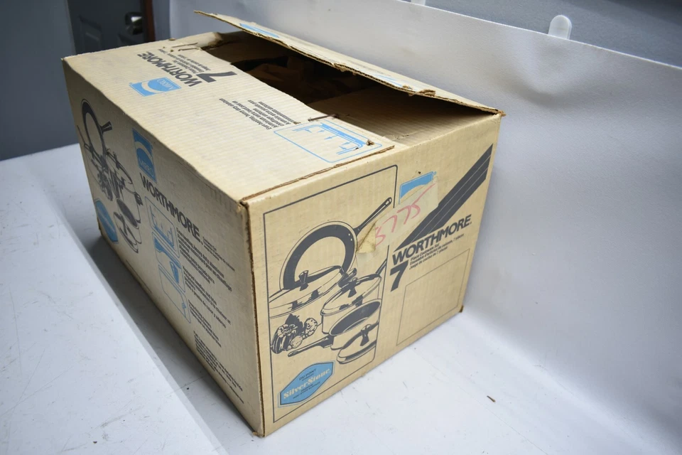 NOS Vintage MIRRO Worthmore W-1788-34 Silverstone Aluminum Cookware Set 7 Pc. US - Image 4 of 4