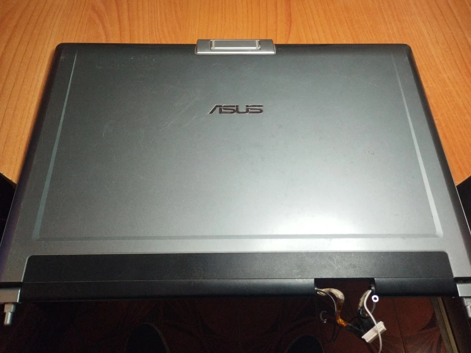 Pannello LCD Notebook Asus F5SL 15.4" WXGA (1280x800) - Immagine 4 di 4