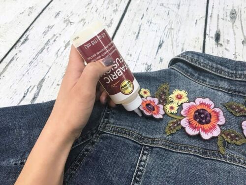 Aleene's Fabric Fusion Permanent Fabric Adhesive Glue 4oz. New - Picture 4 of 5