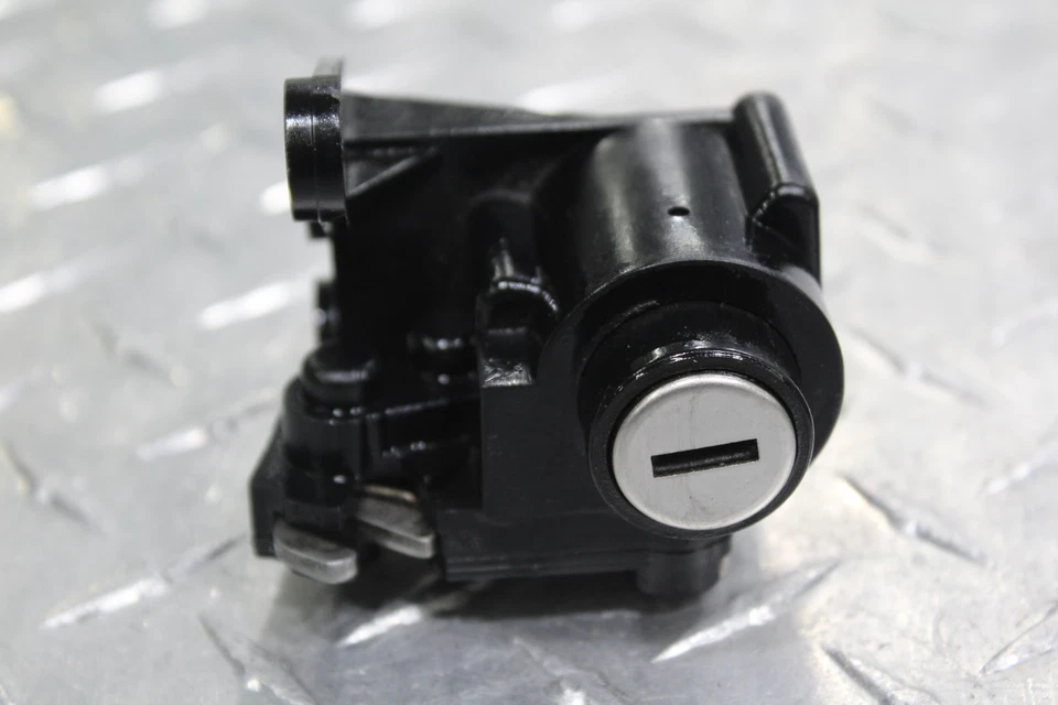 BMW R1200RT 2006 juego de llaves de encendido con tapa de gasolina y bloqueo de asiento Foto 3 de 4