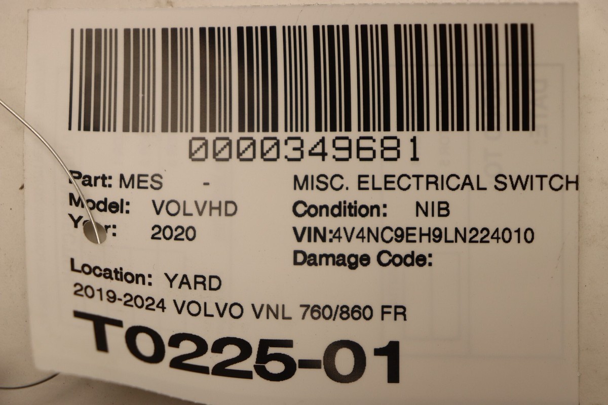 2019-2024 VOLVO VNL 760/860 FRONT DASH DASHBOARD AUX SWITCH