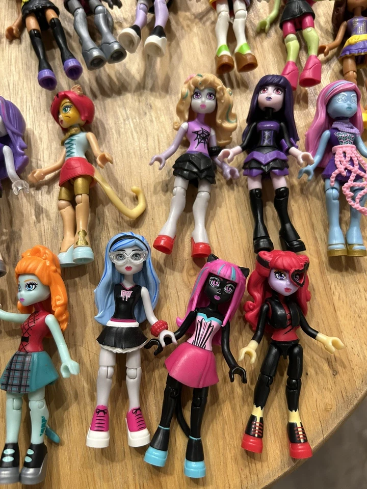 Monster High Mega Blocks Figures Set of 22 - Image 4 of 4
