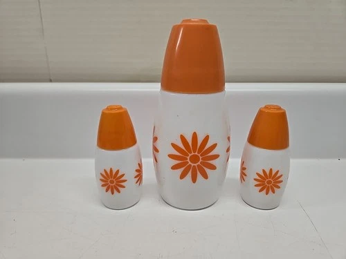Vintage Gemco Westinghouse Milk Glass Daisies Salt & Pepper Sugar Shaker Set