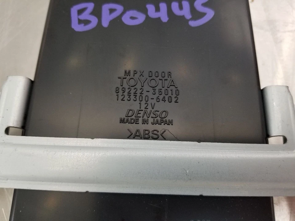 07 2007 Toyota 4 Runner Limited Multiplex módulo de control de red 8922235010 Foto 4 de 4