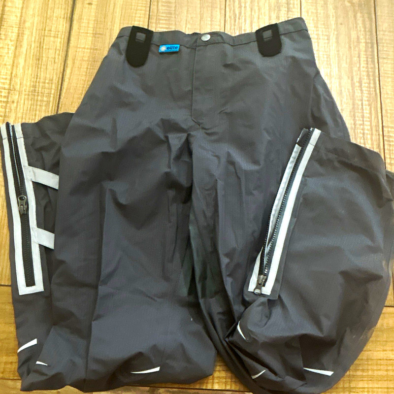 Showers Pass Women's cycling rainPants Gray reflective Size S