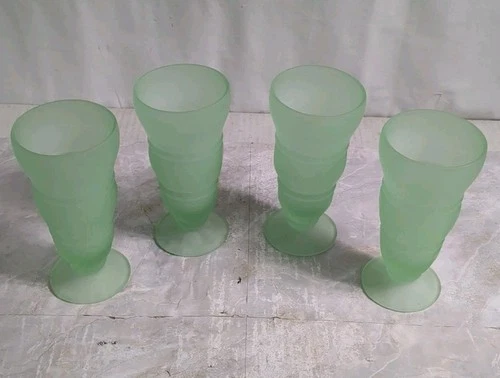 Vintage Indiana Glass Frosted 4 Fountain Ware Green Soda Milkshake 1970’s