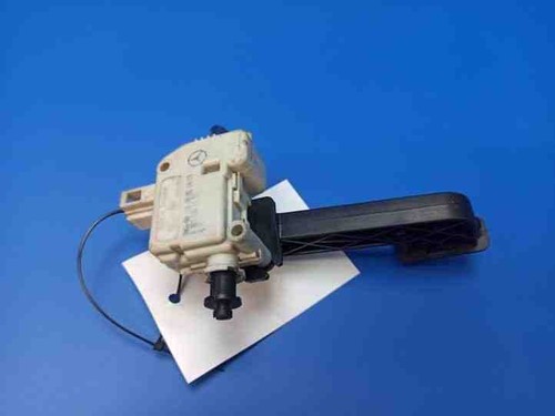 MERCEDES-BENZ C W203 Tankverschluss A2038201997 2.70 Diesel 125kw 2003 21208856