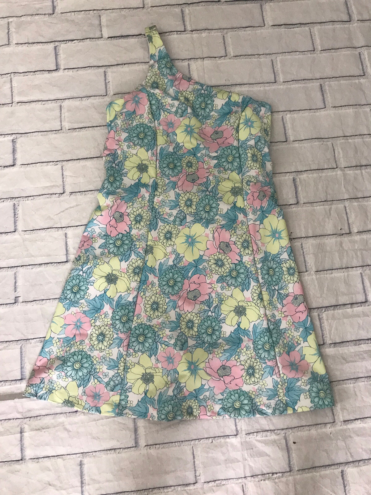 Picture 2 of 5