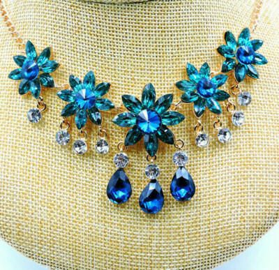Elegant AQUA Blue Flower JEWELS Rhinestone Betsey Johnson Fashion Necklace
